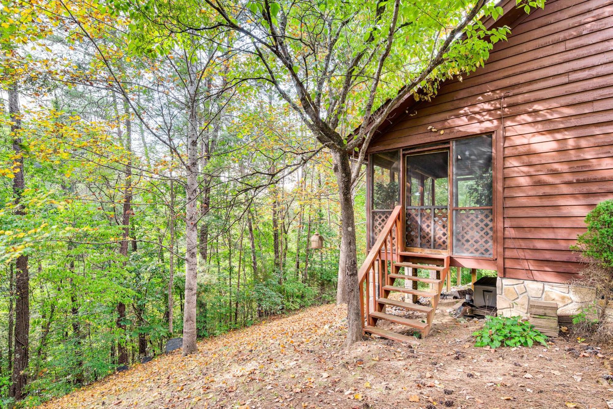 Pet-Friendly Sevierville Rental With Private Hot Tub Kültér fotó