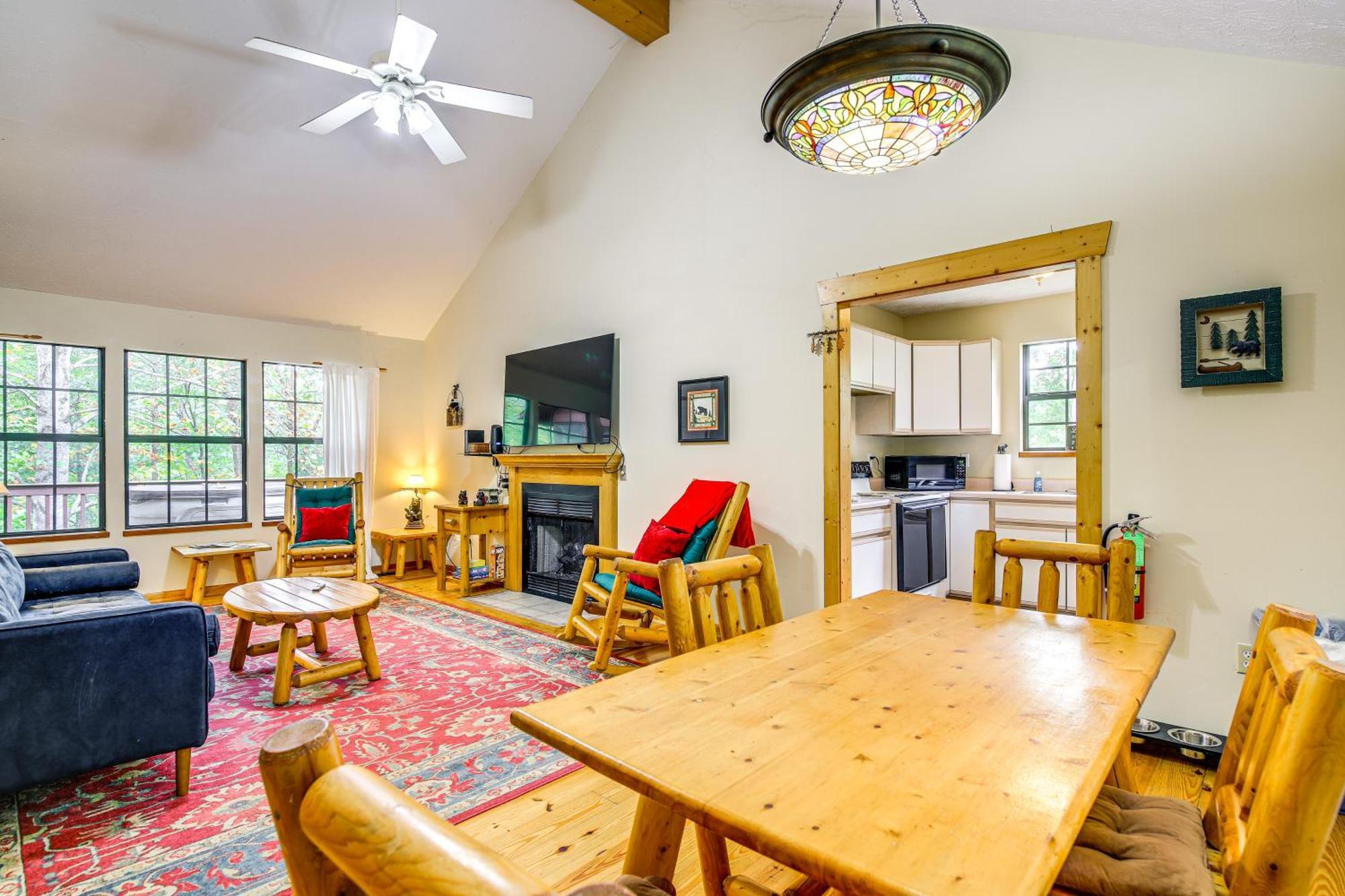 Pet-Friendly Sevierville Rental With Private Hot Tub Kültér fotó