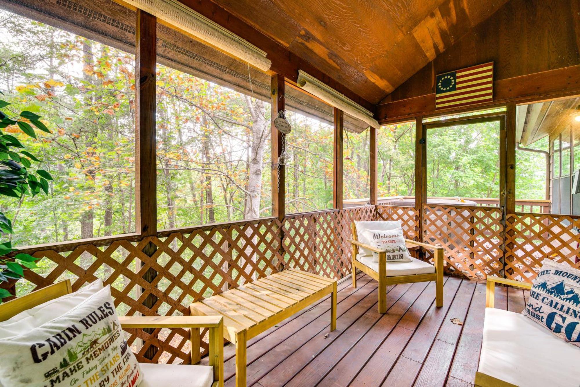 Pet-Friendly Sevierville Rental With Private Hot Tub Kültér fotó