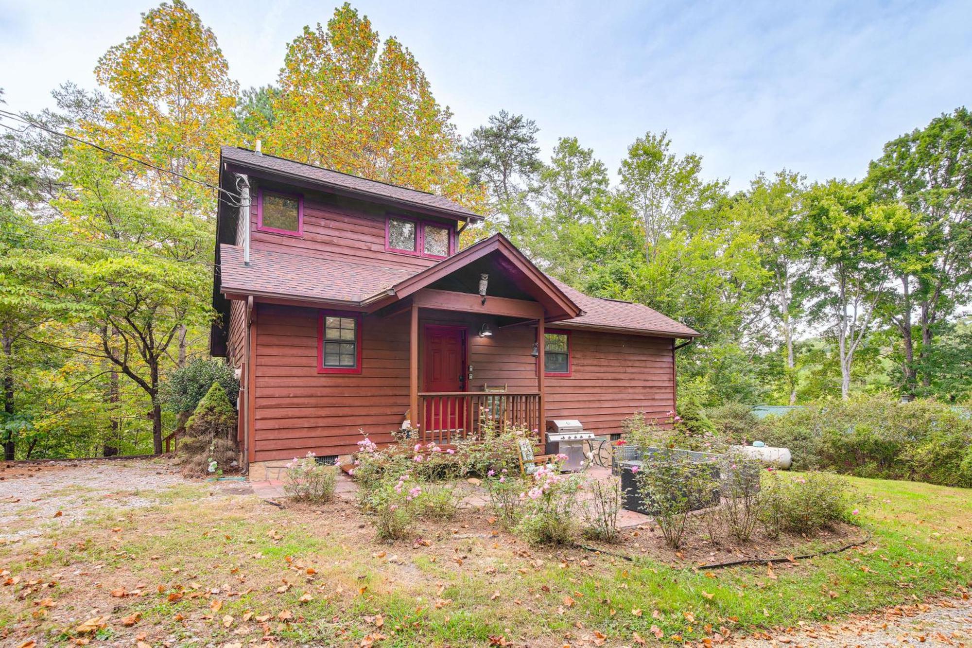Pet-Friendly Sevierville Rental With Private Hot Tub Kültér fotó